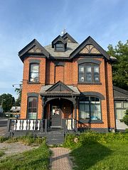 169 Bayfield Street Unit 3, Barrie, ON L4M 3B4