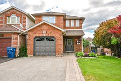 142 JULIA Crescent, Orillia, ON L3V 7X4