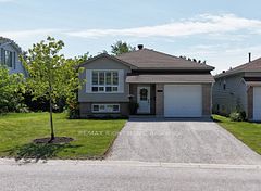 69 Calverley Street, Orillia, ON L3V 3T3