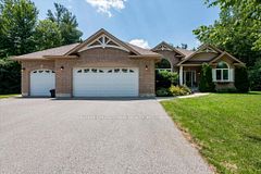 5 Pine Hill Drive, Springwater, ON L0L 2K0