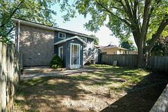 100 Chaucer Crescent, Barrie, ON L4N 4T7