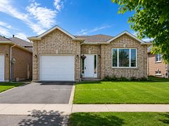 16 Nicole Marie Avenue B, Barrie, ON L4M 6Y8