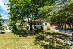 281 Park Street, Tay, ON L0K 2A0