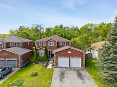 50 Holly Meadow Road, Barrie, ON L4N 0E3