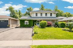 51 Davies Crescent, Barrie, ON L4M 2M4