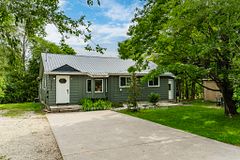 9782 Beachwood Drive, Collingwood, ON L9Y 5P8