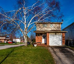 104 Hickling Trail, Barrie, ON L4M 5T4