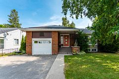44 Jeffery Street, Penetanguishene, ON L9M 1K5