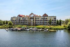 140 Cedar Island Road 102, Orillia, ON L3V 1T1
