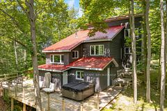 49 Huronwoods Drive, Oro-Medonte, ON L0K 1E0