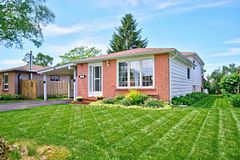 1053 Glen Bogie Crescent, Midland, ON L4R 4S6