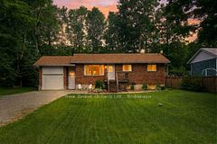 16 Mundy Avenue, Tiny, ON L9M 0B5