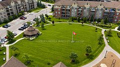 39 Ferndale Drive S 312, Barrie, ON L4N 5T5