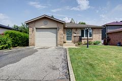 226 Lillian Crescent, Barrie, ON L4N 5Y8