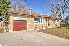 17 Centre Street B, Barrie, ON L4N 3L3