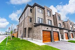 30 Pumpkin Corner Crescent, Barrie, ON L9J 0T6