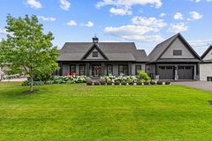 7 Georgian Grande Drive, Oro-Medonte, ON L0K 1E0