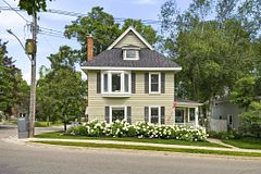 120 Matchedash Street N, Orillia, ON L3V 4T8
