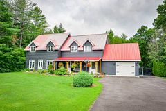 1572 Laughlin Falls Road, Severn, ON L0K 1E0