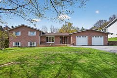 63 Lepage Drive, Penetanguishene, ON L9M 1R5