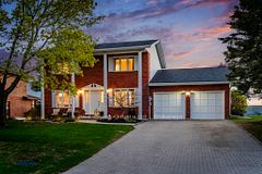 50 Payette Drive, Penetanguishene, ON L9M 1H5