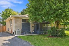 3 DICKSON Road, Collingwood, ON L9Y 2X2