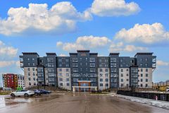 15 Kneeshaw Drive 205, Barrie, ON L9J 0J8