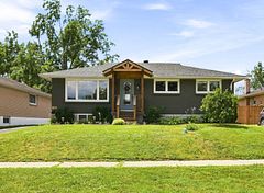12 Bothwell Crescent, Barrie, ON L4M 2S6