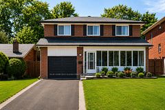 25 Marshall Street, Barrie, ON L4N 3S4