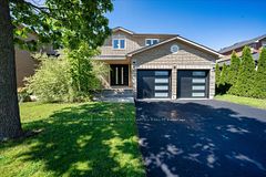 4 Cassandra Drive, Barrie, ON L4M 6W2