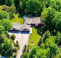 1220 Birchcliffe Crescent, Severn, ON L3V 0W1