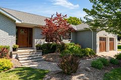 29 Priest Avenue, Springwater, ON L9X 0G9