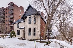 167 Collier Street 3, Barrie, ON L4M 1H6