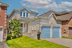 3 Teal Place, Barrie, ON L4N 8W1