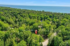 68 Beauremi Road, Tiny, ON L0L 2J0