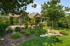 2127 Elana Drive, Severn, ON L3V 0C1