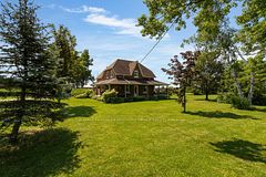 4295 Horseshoe Valley Road W, Springwater, ON L9X 1G1