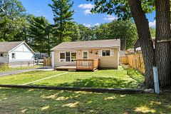 25 Glendale Avenue, Wasaga Beach, ON L9Z 2T1