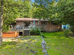 25 Chippewa Crescent, Tiny, ON L9M 0C4