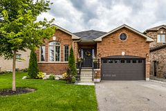 33 Beausoleil Drive, Penetanguishene, ON L9M 0V8