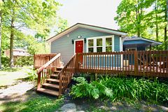 39 Domar Road, Tiny, ON L0L 2J0