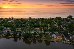 256 Old Mosley Street, Wasaga Beach, ON L9Z 2J2
