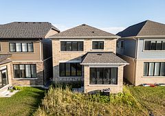 163 Fenchurch Manor, Barrie, ON L9J 0W9