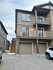 9 Hay Lane 1, Barrie, ON L9J 0C2