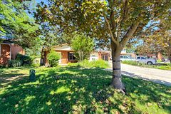 5 Pepler Place, Barrie, ON L4N 5E3