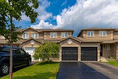 12 Monarchy Street, Barrie, ON L4M 7K2