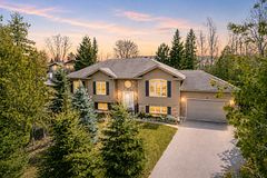 45 William Avenue, Wasaga Beach, ON L9Z 2X3