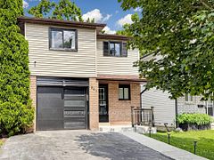 207 Hickling Trail, Barrie, ON L4M 5W6