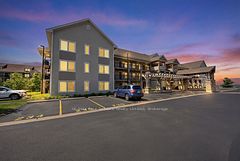 4 Cove Court 302, Collingwood, ON L9Y 0Y6