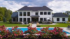 1052 Rainbow Valley Road W, Springwater, ON L0L 2K0